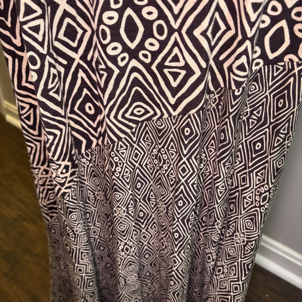 Soft Surroundings Tulum Maxi Dress Size Medium Tribal Print Brown Jersey Stretch - Picture 8 of 9